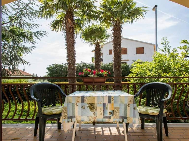 Lovely rental apartment with terrace | Pets allowed in Rovinj