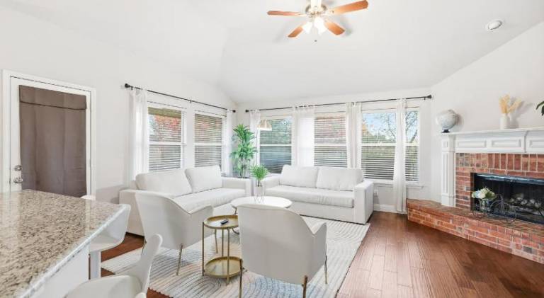 Luxury 5BR Frisco Home with Sauna, Theater & Games — photo 2