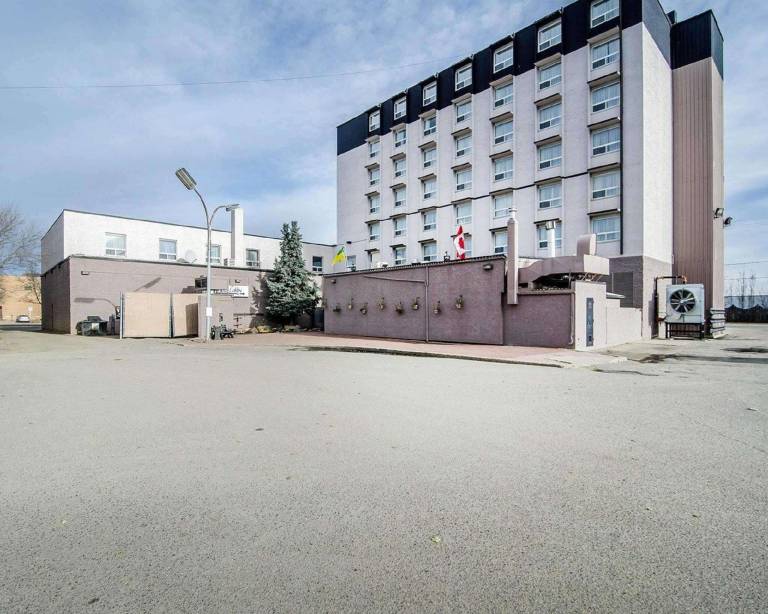 Travelodge by Wyndham Prince Albert in Prince Albert, SK