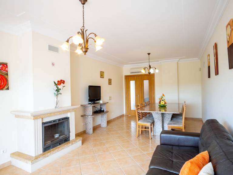 Fully equipped wonderful rental apartment with pool, yard & barbecue | Pets are welcome — photo 2