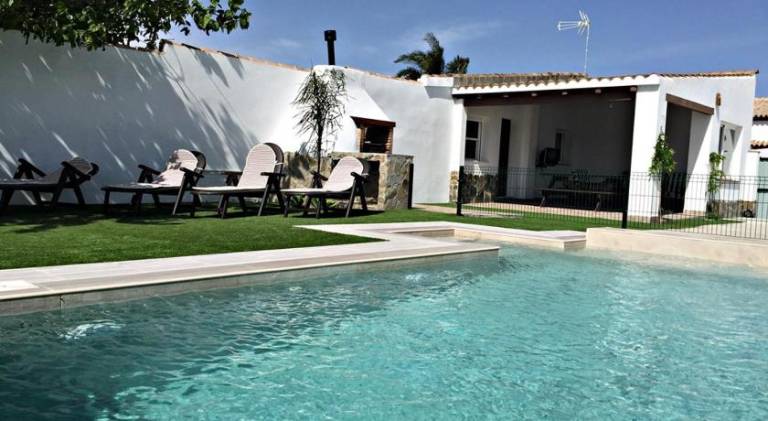 Vacation home with patio, garden & private pool | Pet-friendly in Granada