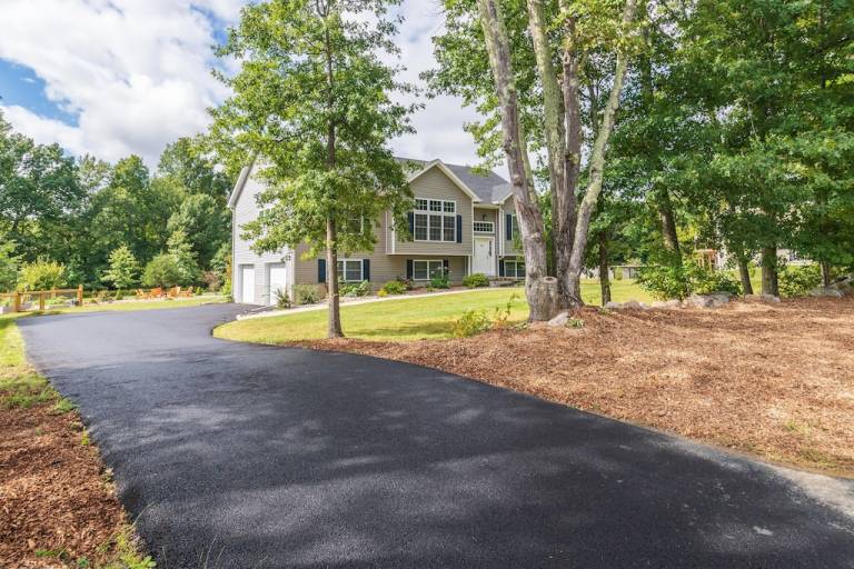 House  Ellenville