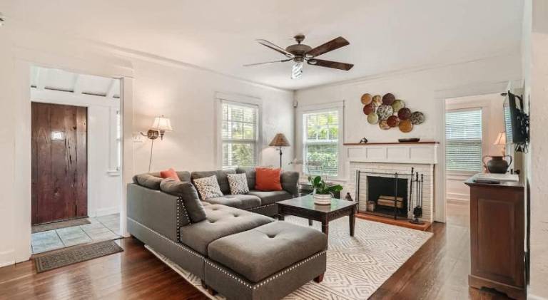 Beautiful house with pool | Pet-friendly — photo 2