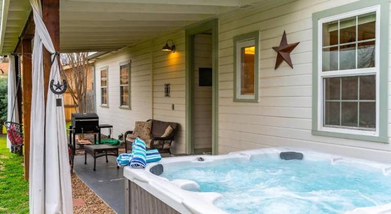 Vacation home with 3 rooms for 8 persons in Fredericksburg, TX