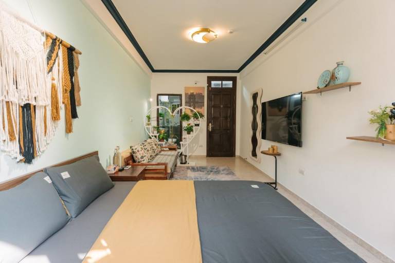 Rental apartment | Near Old Quarter | Water view | Dogs allowed — photo 2