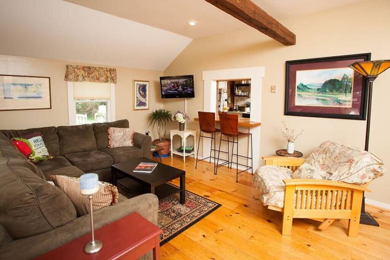 Cabin Vineyard Haven