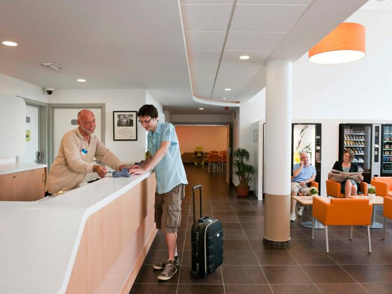 Ibis budget Brugge Centrum Station — photo 2