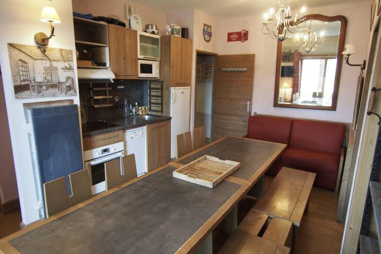 Rental apartment with patio, sauna & heated pool — photo 3