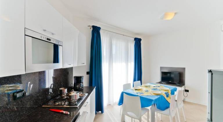 Rental apartment with patio | Beach nearby | Pets allowed — photo 3