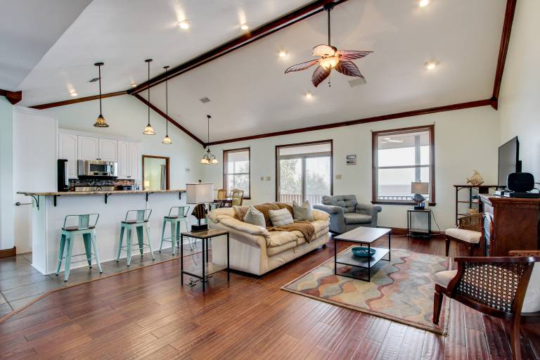Private Beach & Views! Stilted Ocean Springs Home — photo 4