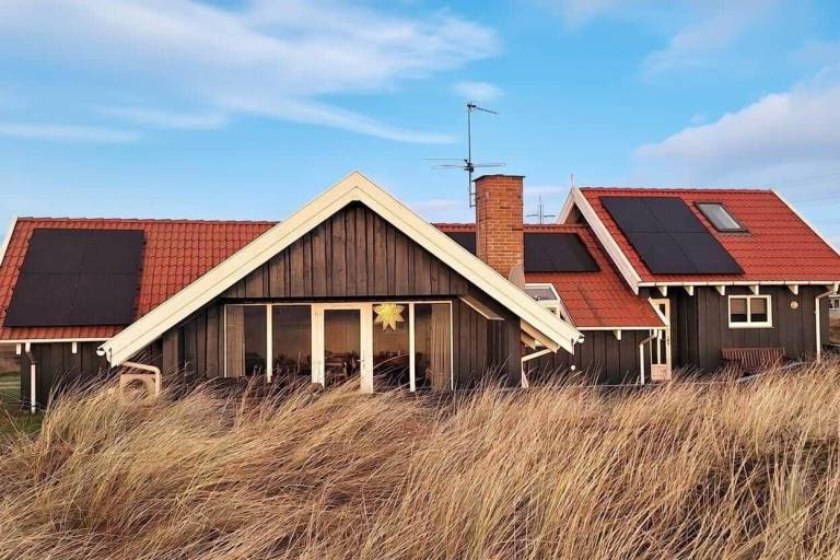 Child-friendly vacation home with sauna, jacuzzi & patio | Dogs allowed — photo 5