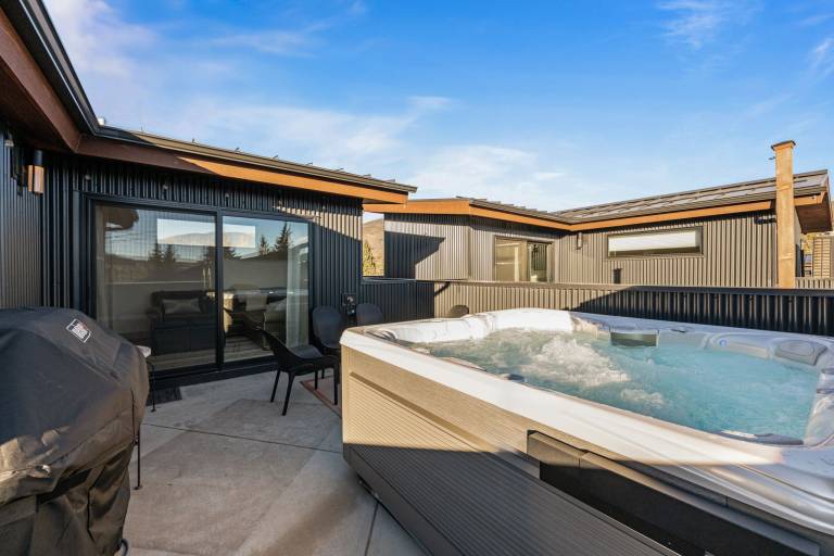 New Listing! Rooftop Haven Hot Tub, BBQ & Views of Buffalo Mountain — photo 2