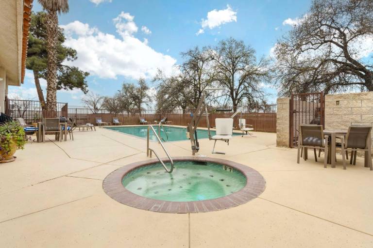 Best Western Visalia Hotel — photo 2