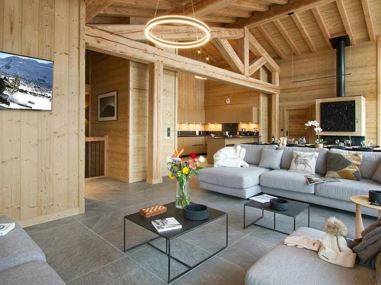 Chalet with patio & hot tub | Close to the ski | Pets are welcome — photo 4