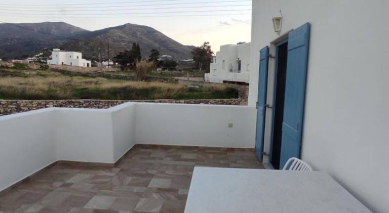 Serviced apartment with yard, terrace & hot tub | Suitable for remote work | Pets allowed — photo 5