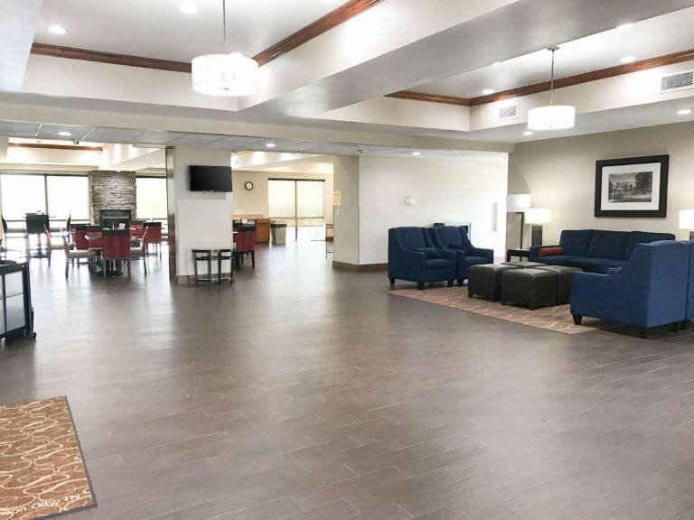 Comfort Suites Johnson City near University — photo 4