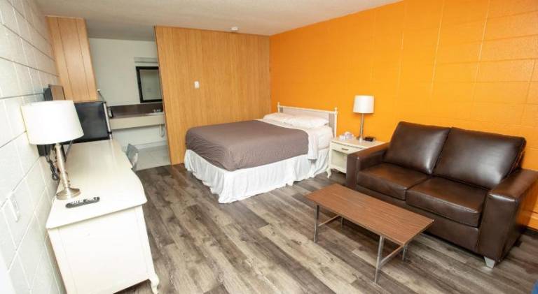 Camrose Motel — photo 5
