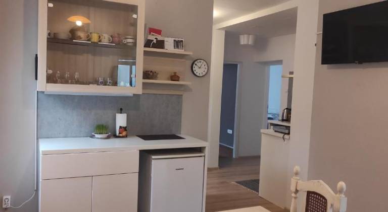 Rental apartment with patio & garden — photo 4