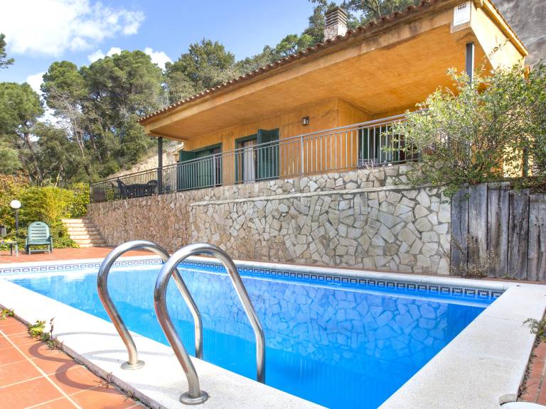 Villa Lloret de Mar 3 Schlafzimmer 6 Personen