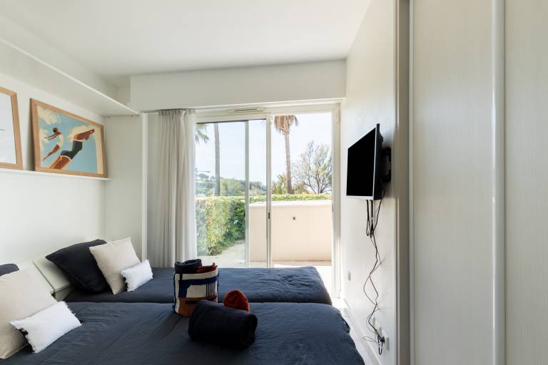 Rental apartment with hot tub, terrace & garden | Sea view — photo 5