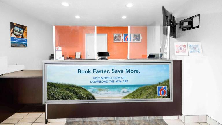 Motel 6 Monterey, CA — photo 4
