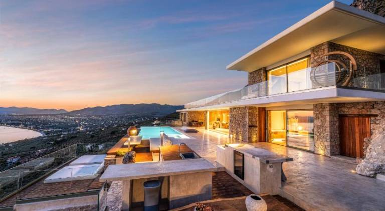 Villa with hot tub, private pool & patio — photo 5