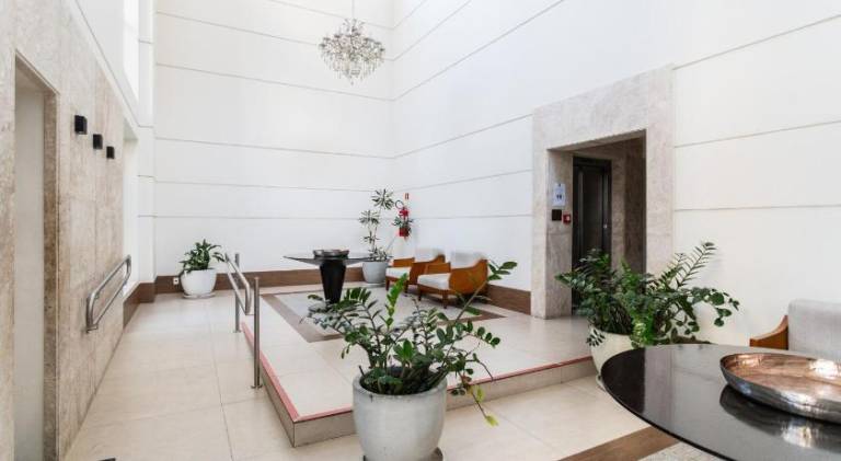 Holiday apartment with pool — photo 4