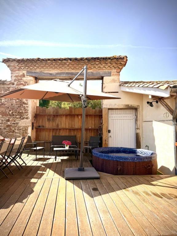 Ferienhaus in Saint-Étienne-des-Oullières, Blacé für max. 6 Personen Ferienhaus in Saint-Étienne-des-Oullières, Blacé für max. 6 Personen