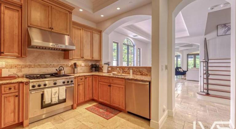 Pleasant house with pool | Near Las Olas Boulevard | Suitable for remote work | Pets allowed — photo 4