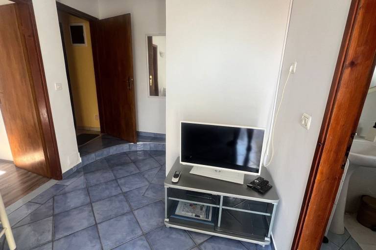 One bedroom apartment near beach Novigrad (A-24877-b) — photo 3