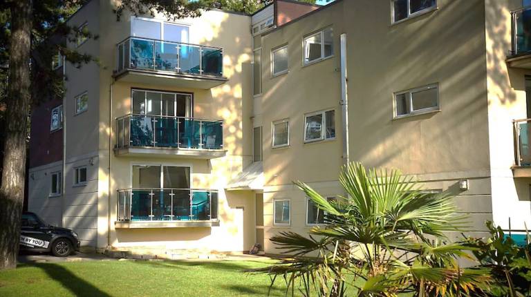 Apartment  Poole