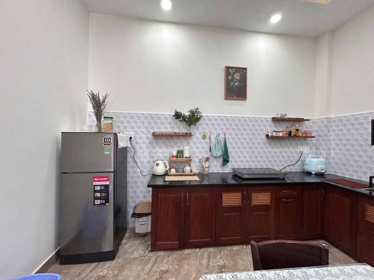 4 Bedrooms, Standard 3, Center — photo 4