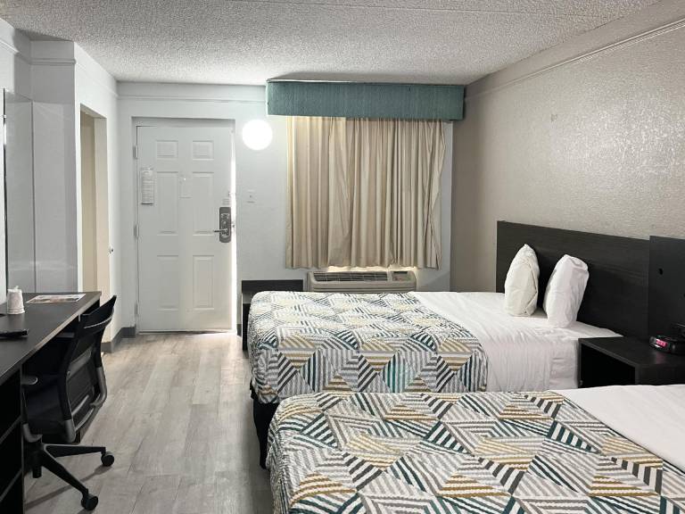 Motel 6 Plano, TX - Plano Northeast — photo 2