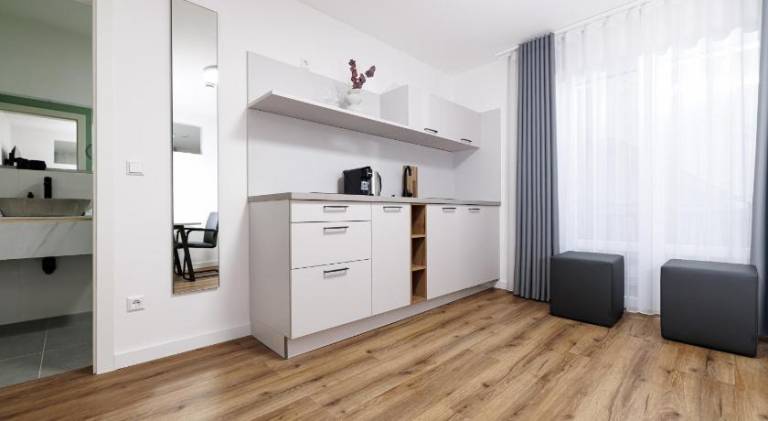 Wonderful serviced apartment with yard & terrace | Pets allowed — photo 2