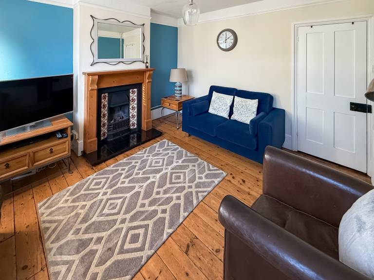 Family-friendly lovely cottage with grill & garden | River view | Pet-friendly — photo 3