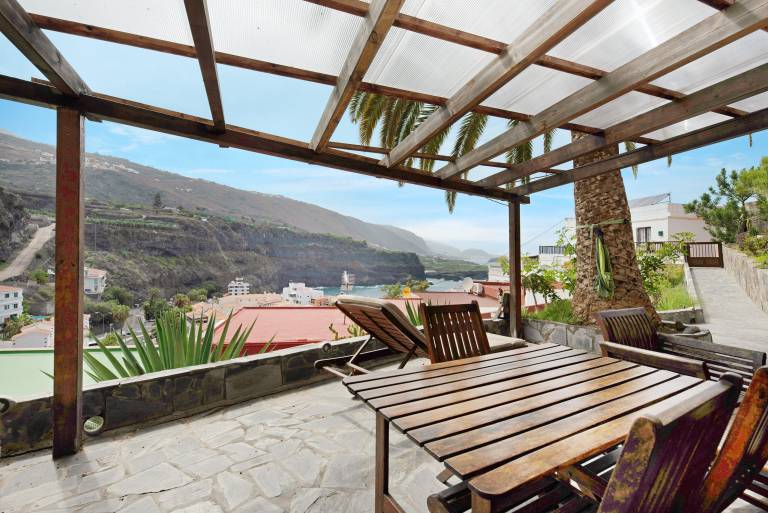 Apartament Ana with Mountain View, Sea View, Wi-Fi & Terrace — photo 4
