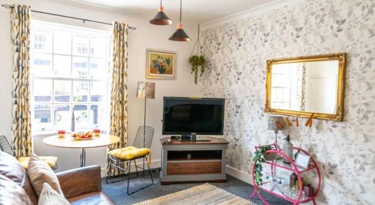Ample rental apartment | Pets are welcome in Warwick