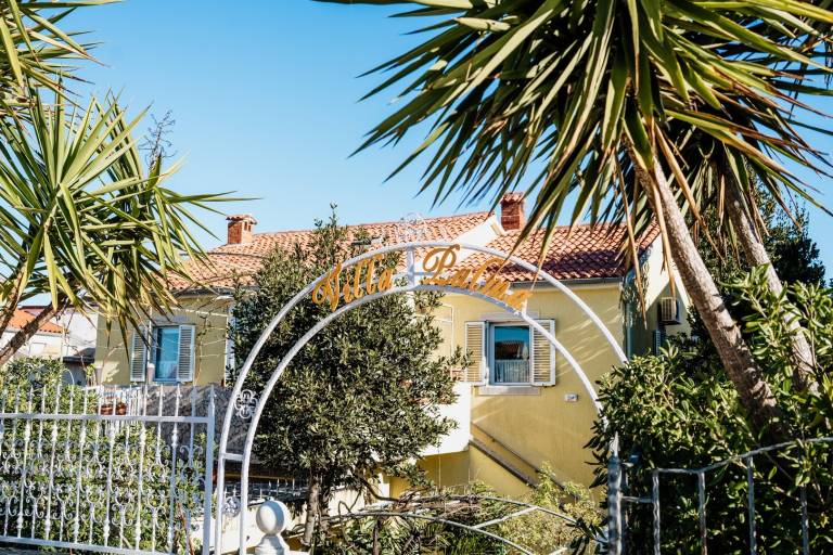Rental apartment with terrace in Mali Losinj