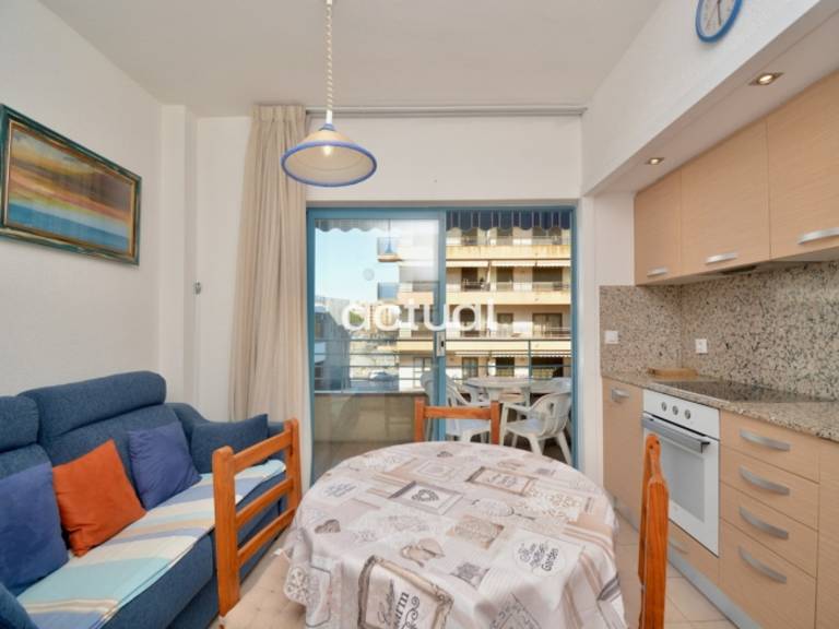Apartment with pool — photo 4
