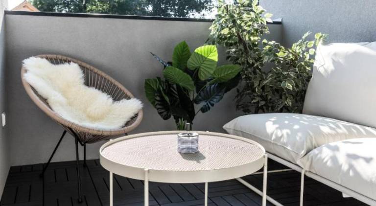 Pleasant rental apartment with terrace, yard & jacuzzi | Dogs allowed — photo 5