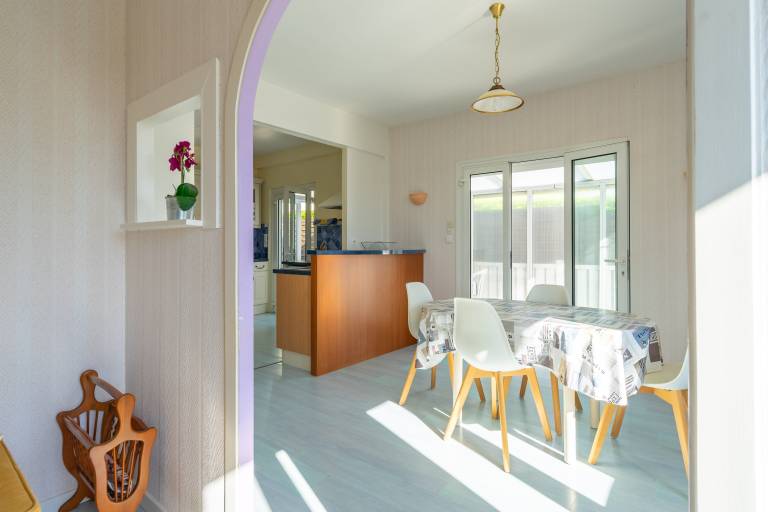 Vacation home with yard | City view — photo 4