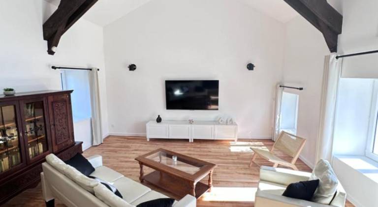 House with pool, terrace & BBQ in Périgueux