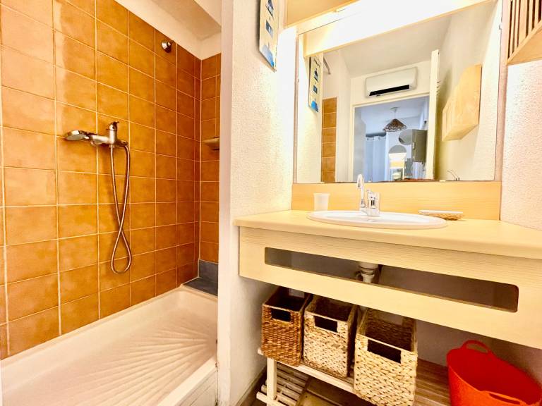 Charming 2-room near beach, pets allowed — photo 5