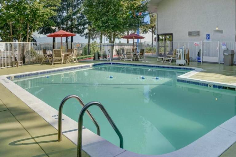 Motel 6 Eugene, OR - South Springfield — photo 2