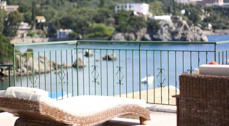 Holiday apartment with barbecue, pool & garden — photo 3