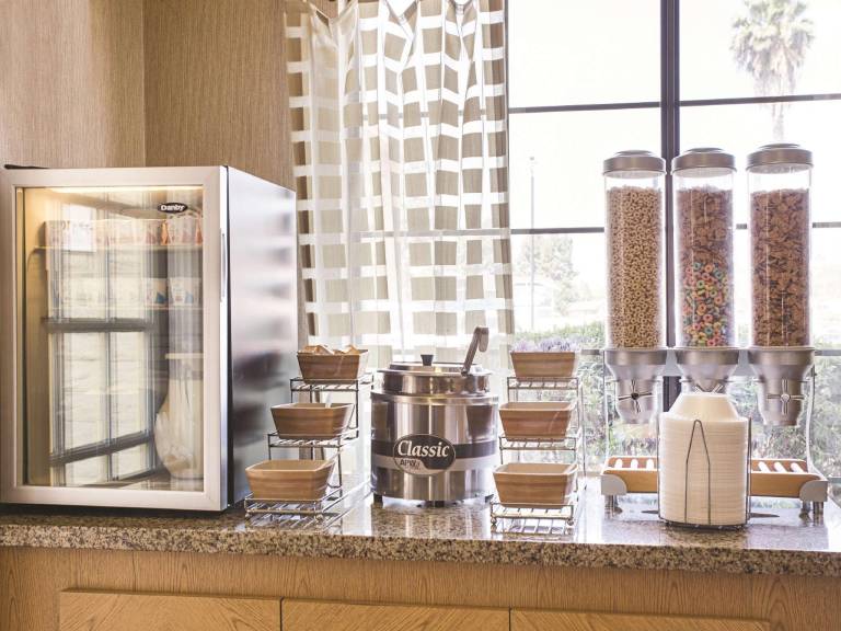 La Quinta Inn by Wyndham San Diego Chula Vista — photo 5