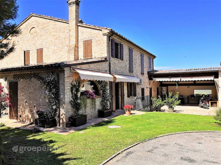 TAV 2530 Villa I Girasoli