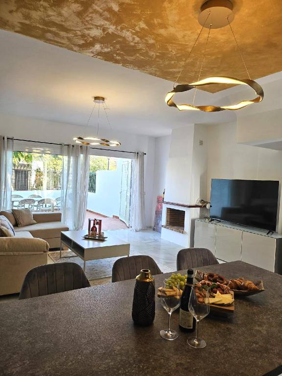 Fully equipped vacation home with yard, pool & terrace | Close to the beach | Pet-friendly — photo 4