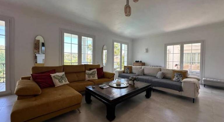 Fully equipped spacious villa with private pool, terrace & barbeque | Pets are welcome — photo 4