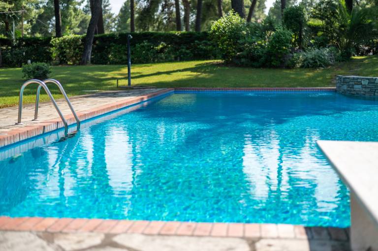 Children-friendly nice villa with grill, yard & pool | Garden view | Good for workation | Pets allowed — photo 2